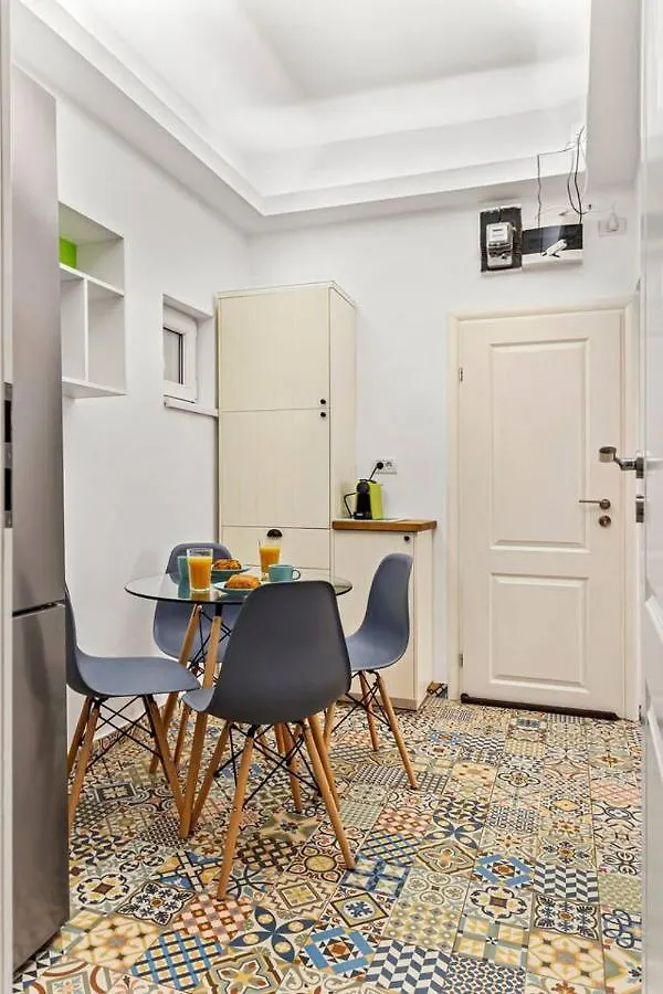 Downtown Jungle Vibes Apartment Bucharest