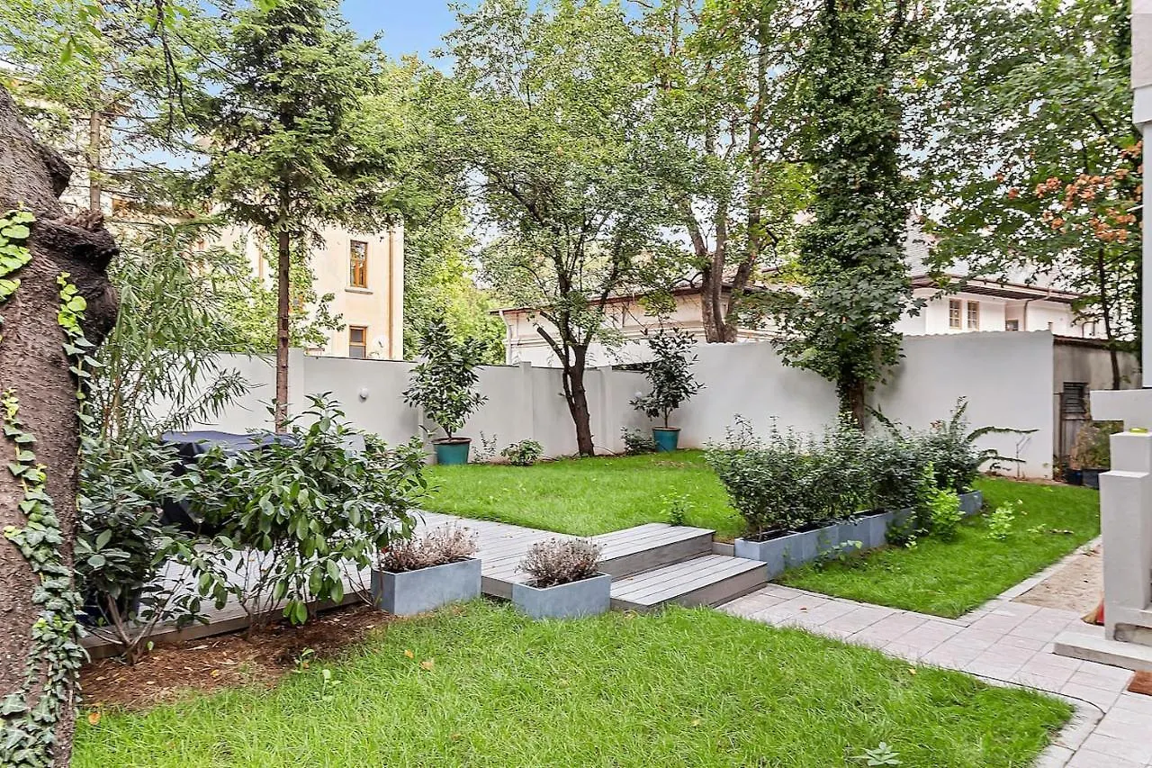 Downtown Jungle Vibes Apartment Bucharest Romania